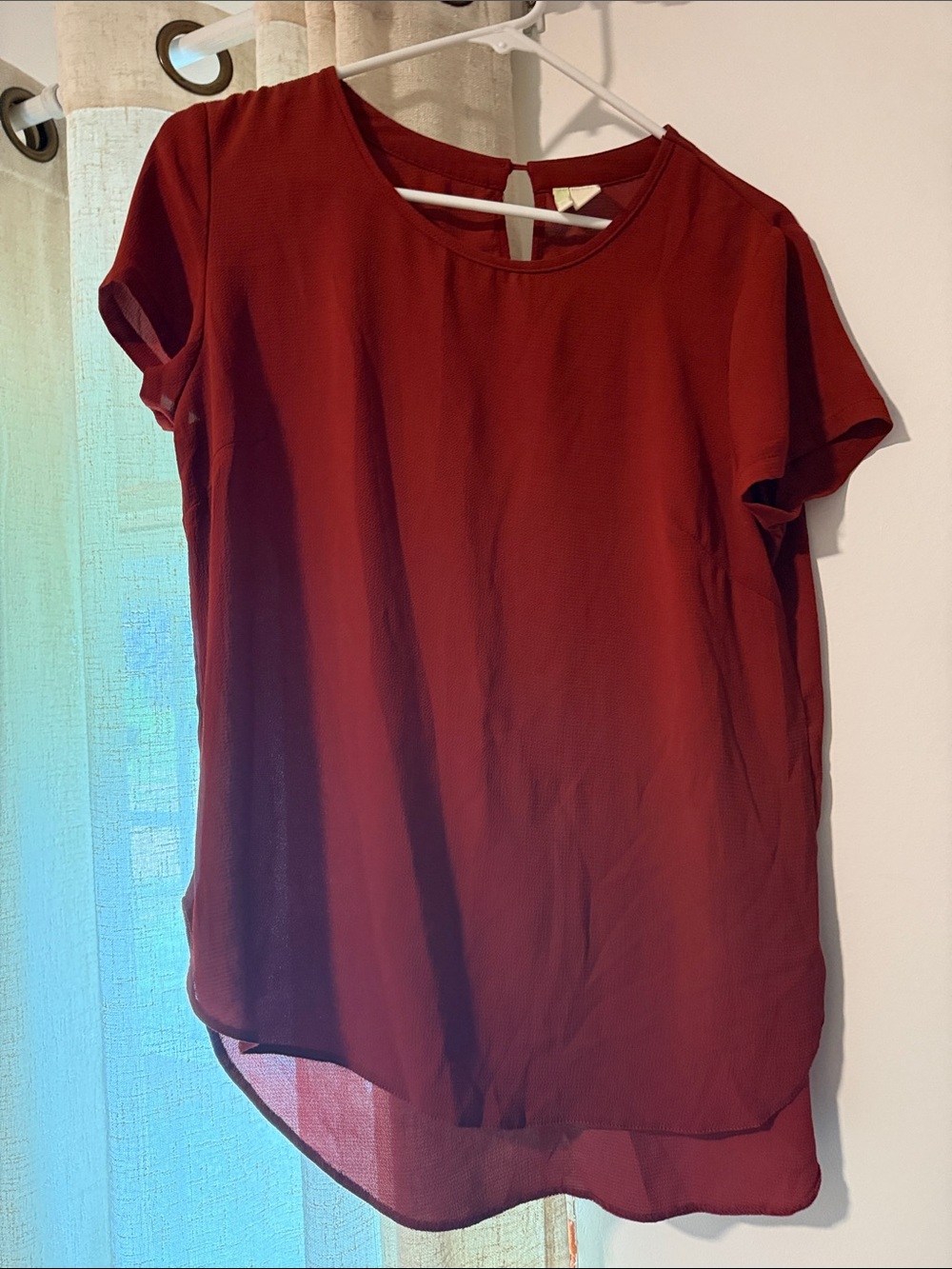 Women's Short Sleeve Round Neck Blouse - Burgundy